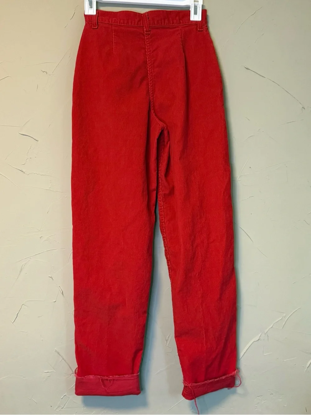 Vtg SMACS 80s High Waist Red Corduroy Pants 25x30 Tapered Mom Pant USA Raw Hem